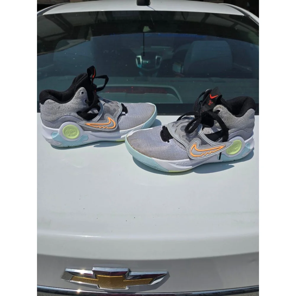 Nike KD Trey 5 X Basketball Shoe - Men's size 7.5 , $$65 or best offer!